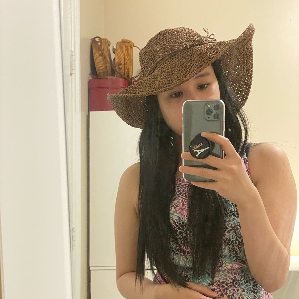 Straw hat - Picture 4 of 4